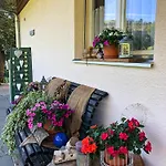 Grosse Mit Gartentiny, Nähe Thun Und Interlaken Apartment