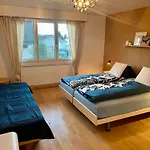Grosse Mit Gartentiny, Nähe Thun Und Interlaken *