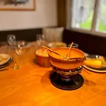 Grosse Ideal Fuer Gruppen, Naehe Thun Und Interlaken 施特菲斯堡