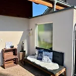 Grosse Mit Gartentiny, Nähe Thun Und Interlaken Apartment *
