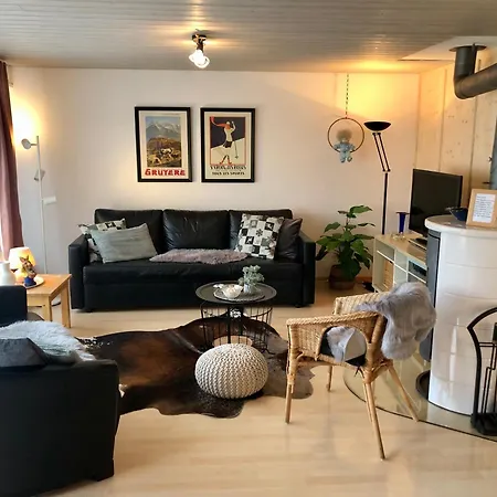 Grosszuegige Ferienwohnung Fuer Gruppen Nahe Thun & Interlaken