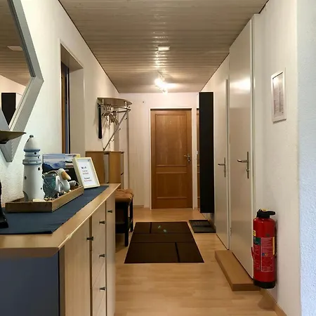 Διαμέρισμα Grosse Mit Gartentiny, Naehe Thun Und Interlaken *