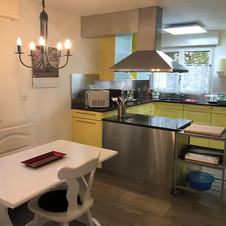 Grosse Ferienwohnung Mit Gartentiny, Naehe Thun Und Interlaken Lägenhet