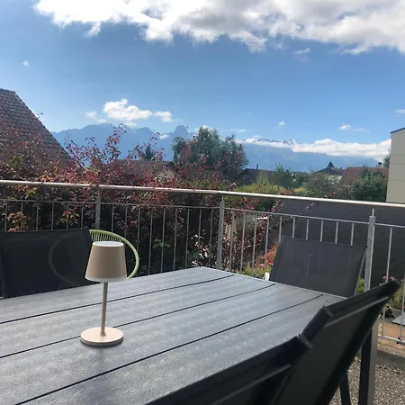 Grosszuegige Ferienwohnung Fuer Gruppen Nahe Thun & Interlaken *