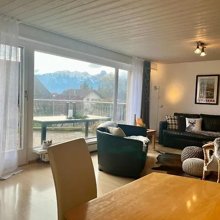 Grosse Mit Gartentiny, Naehe Thun Und Interlaken