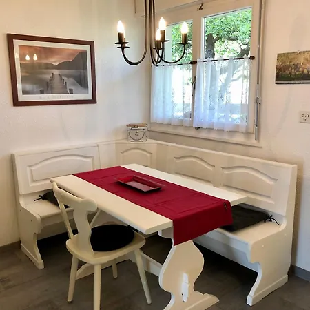 Grosszuegige Ferienwohnung Fuer Gruppen Nahe Thun & Interlaken