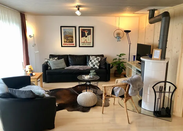 Grosse Mit Gartentiny, Naehe Thun Und Interlaken