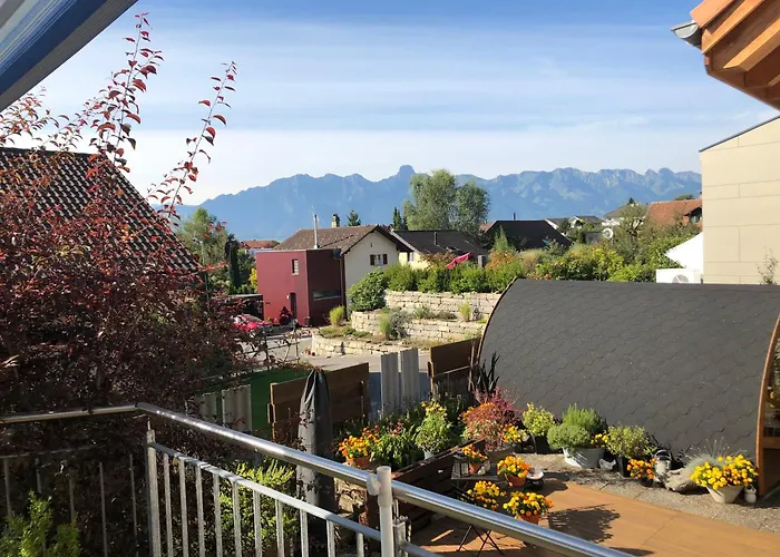 Grosse Mit Gartentiny, Naehe Thun Und Interlaken * 施特菲斯堡