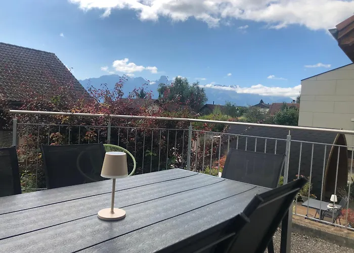 Grosse Mit Gartentiny, Naehe Thun Und Interlaken *