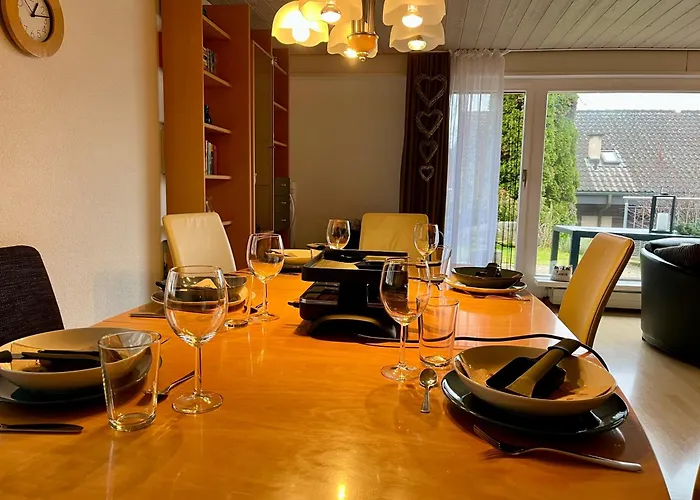 公寓 Grosse Mit Gartentiny, Naehe Thun Und Interlaken *